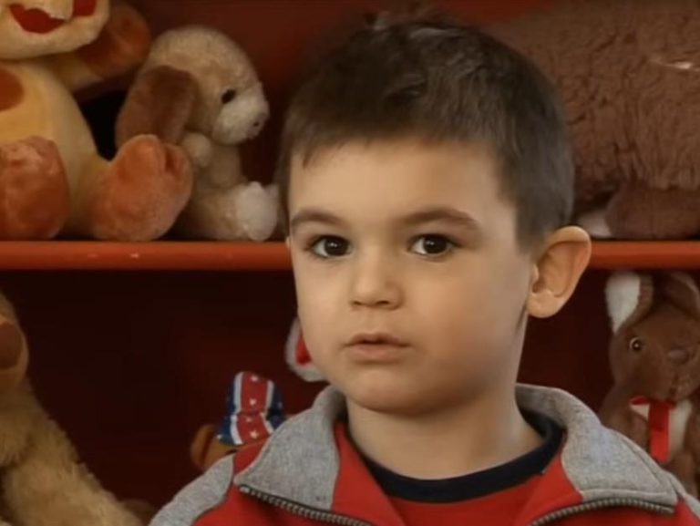 Mali Matija sve zasmejavao izjavom “ka’ bubica”: Pre 16 godina njegov odgovor na pitanje ga proslavio, a evo kako sada izgleda (VIDEO)