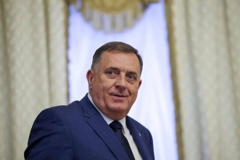 “KAD NE MOGU DA VAS PORAZE NA IZBORIMA, POKUŠAVAJU DA VAS UKLONE NA DRUGI NAČIN”: Dodik poslao moćnu poruku iz Jerusalima, uporedio Srpsku sa Izraelom!