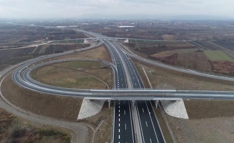 AMSS UPOZORIO VOZAČE NA POJAČAN SAOBRAĆAJ U OVIM DELOVIMA ZEMLJE: Na granicama nema zadržavanja niti gužve