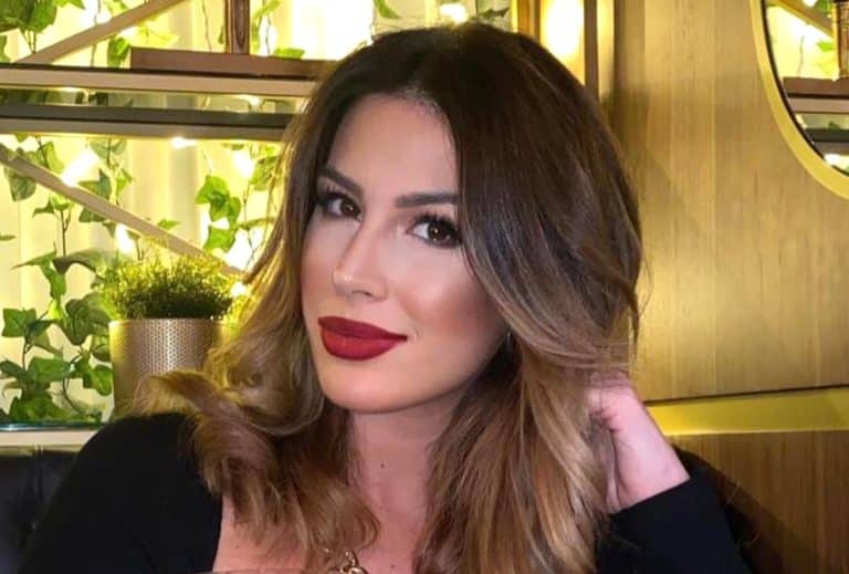 ENA POPOV ŽIVI U JEDNOJ OD NAJLUKSUZNIJIH KUĆA U NOVOM SADU! Iz dnevne ulazi u bazen, a tek da vidite kako uživa sa mužem… (FOTO)