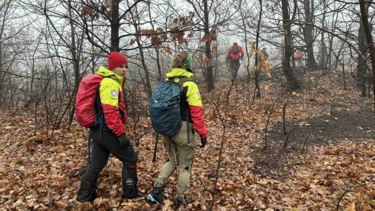 PREKINUTA POTRAGA ZA NESTALIM PLANINARIMA NA BELJANICI! Spasioce ometale jaka kiša i magla: Ne gubimo nadu