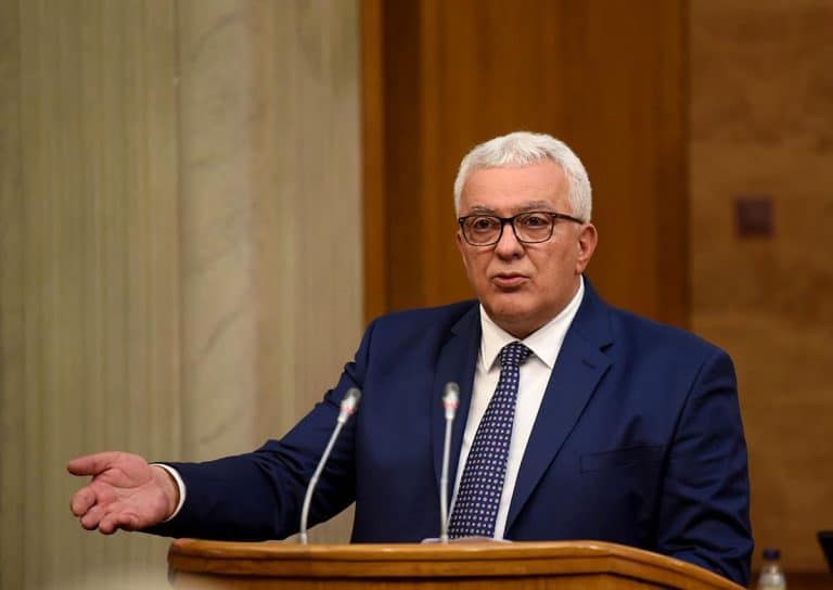 “SVIMA NA BALKANU, A POSEBNO SRPSKOM NARODU, NAJPOTREBNIJI JE MIR” Mandić: Nepromišljene odluke pojedinaca u ovom momentu ugrožavaju stabilnost