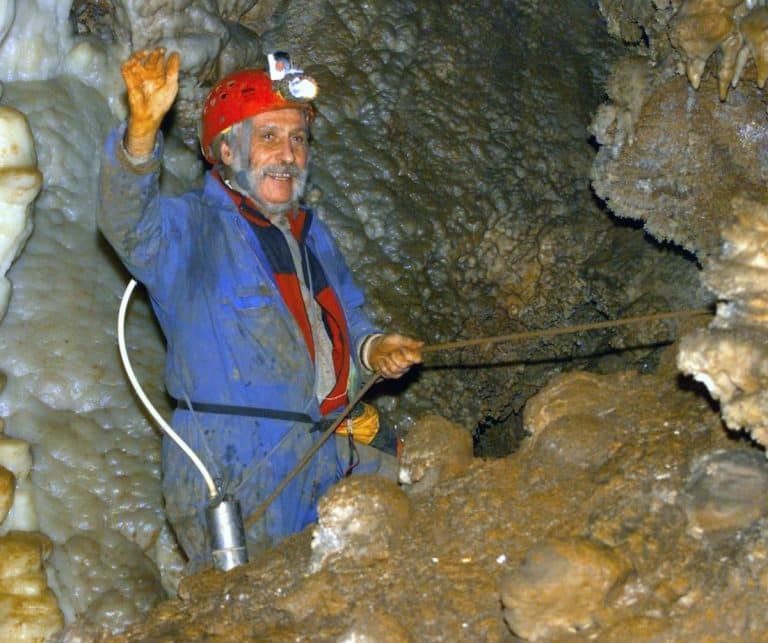 Šest meseci živeo izolovan u pećini: Beli dan nije video, a evo kako je izgledao kad je izašao na slobodu i kako je tamo dospeo (VIDEO)
