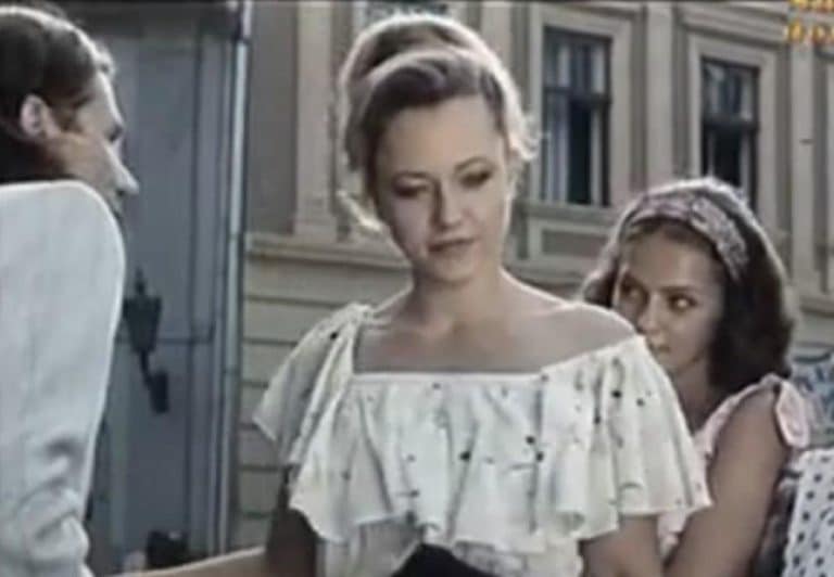 U “Lajanju na zvezde” srce joj je ukrao filozof, a u stvarnom životu teniski trener: Zajedno su od njene 27. godine, rodila mu dve ćerke, a evo kako izgleda