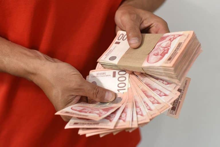 Samo danas! Klikni i odmah preuzmi 5.000 RSD – za sve punoletne građane!