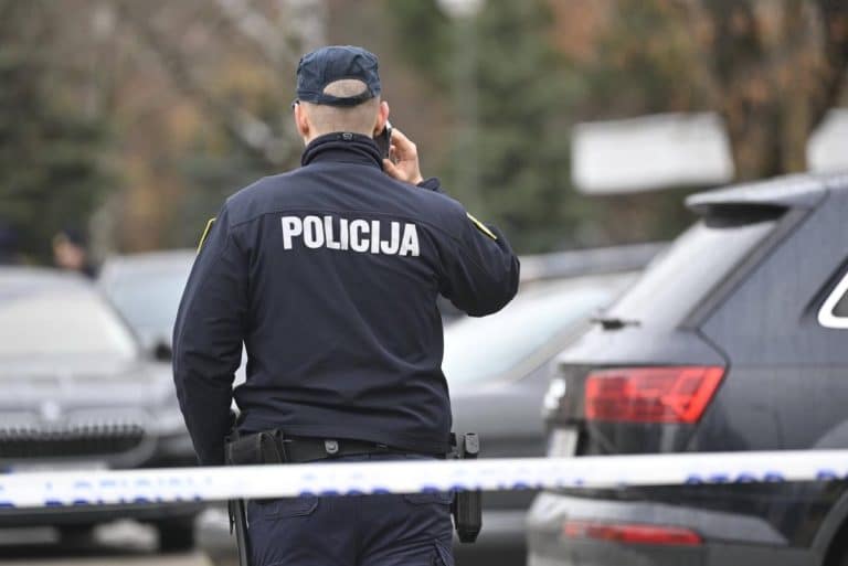 BUGARKE OPLJAČKALE TEŠKO POKRETNU ŽENU: Sve se desilo u prodavnici, policija hitno reagovala