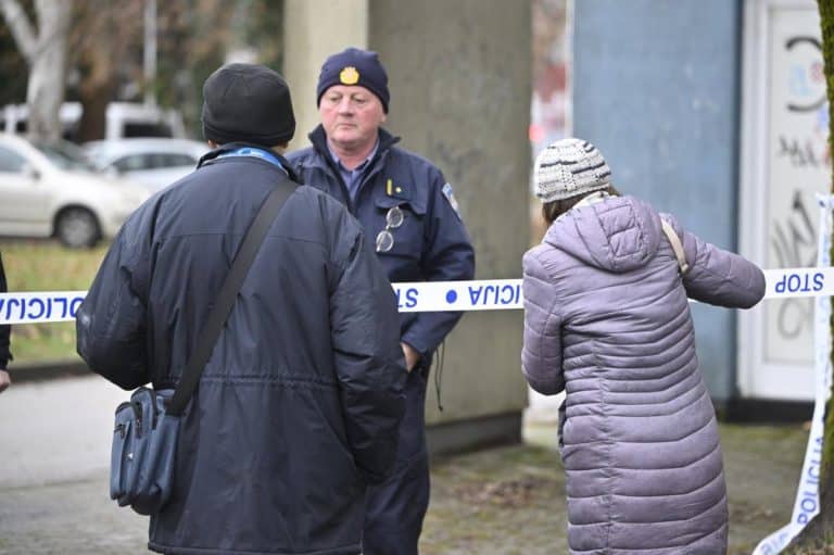 OTELI ŽENU, UZELI JOJ NOVAC SA BANKOMATA: Stanovnici prestonice u strahu, neće podizati pare!