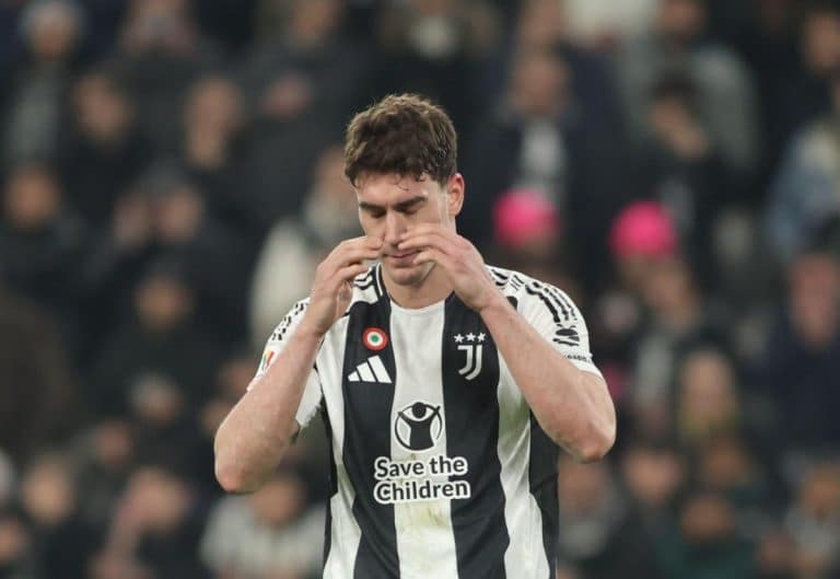 BIVŠI IGRAČ JUVENTUSA BRUTALNO UDARIO NA KLUB! Razlog je Dušan Vlahović! “Tužno je što ga ne koriste”