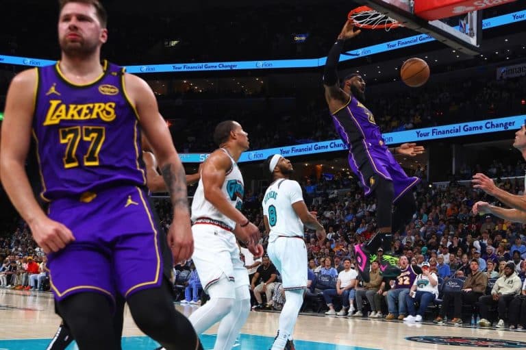 NBA LIGA OVO NIJE VIDELA GODINAMA! Dončić i Džejms izveli MAGIJU kojoj se planeta divi: Luka i Lebron ponovili zakucavanje koje je ušlo u istoriju! (VIDEO)