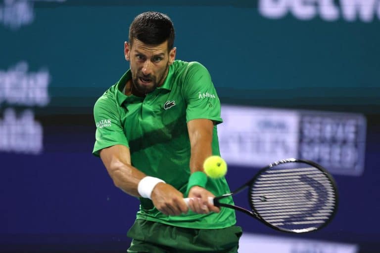 ĐOKOVIĆ I DALJE ČEKA 100. TITULU: Novak izgubio finale Majamija! Menšik nije imao milosti prema svom idolu