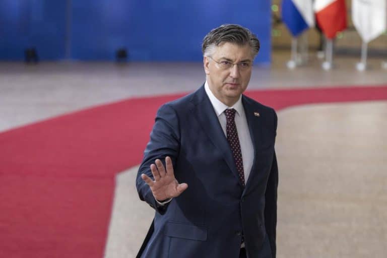 VLADA HRVATSKE DONELA ODLUKU: Umanjićemo plate onima koji budu štrajkovali