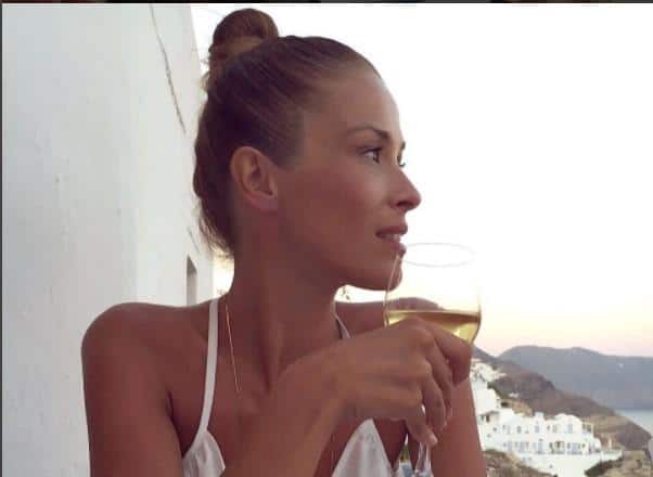 KAROLINA GOČEVA OČAJNA! Ne može da dođe sebi zbog smrti Sare Projkovske: “Moja najdraža sestro…”