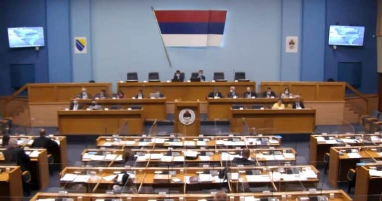 50 POSLANIKA GLASALO ZA! NSRS usvojila Predlog odluke da se pristupi donošenju novog Ustava Republike Srpske