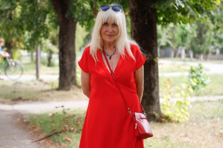 “PEVAČI TREBA DA SE SAHRANJUJU NA POSEBNOM GROBLJU” Šok izjava Jelene Tinske: Evo zbog čega ima ovakav stav