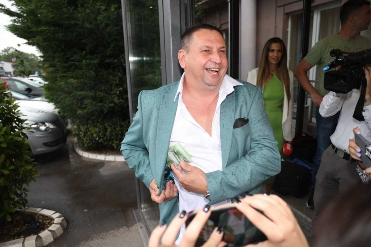 TAKI SE OGLASIO NAKON ŠTO JE SAZNAO DA JE BOGATAŠ IZ DUBAIJA POLUDEO ZA MAJOM: Sve grmi kada se moja ćerka pojavi, normalno da će šeici da obleću oko nje!