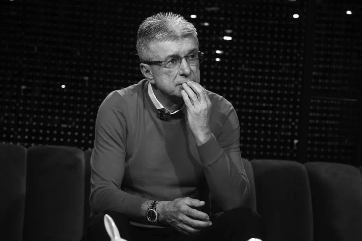 “PRODAO STAN, 3 SKUPA AUTA I SAV KEŠ OROČIO” Saša Popović ostao bez 400.000 maraka i kuće za samo jedan dan: Živeo na rubu egzistencije, ona mu je pomogla
