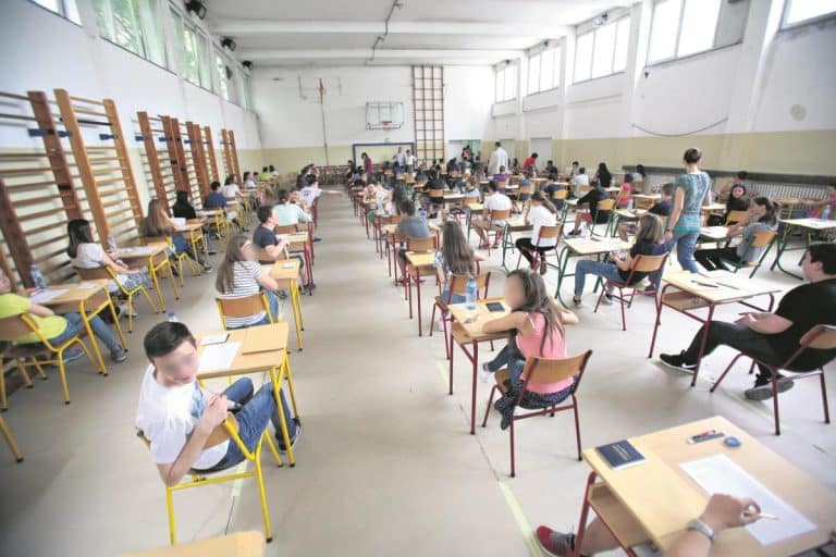 Mali maturanti polagali matematiku! Namučila ih geometrija, ali i grb na srpskoj zastavi: Sreća, pa je ovo probni test, ne bismo imali dovoljno poena za upis!