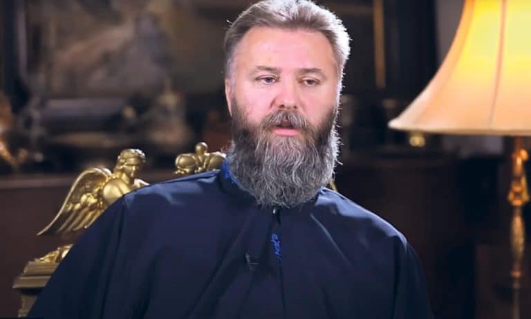 Za one koji ne poste ceo post, važe stroža pravila za pričešće”: Otac Predrag Popović poručuje “To je nipodaštavanje