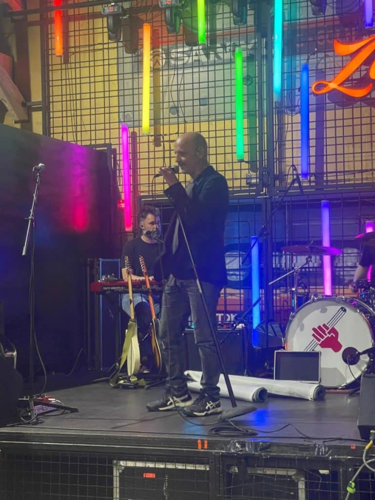 Pop kulturaPop kulturaMile Kekin stigao u Beograd: Evo šta je imao da poruči o hapšenju (FOTO)ReagujKomentarišiReagujKomentariši