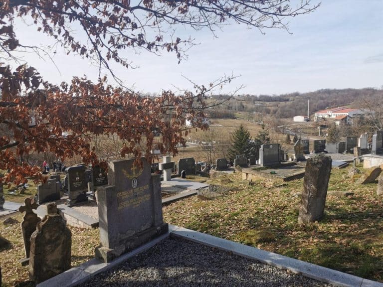 Kako da obeležite Pobusani ponedeljak kod kuće? Običaji nalažu da svako od nas uradi jednu od ove 3 stvari