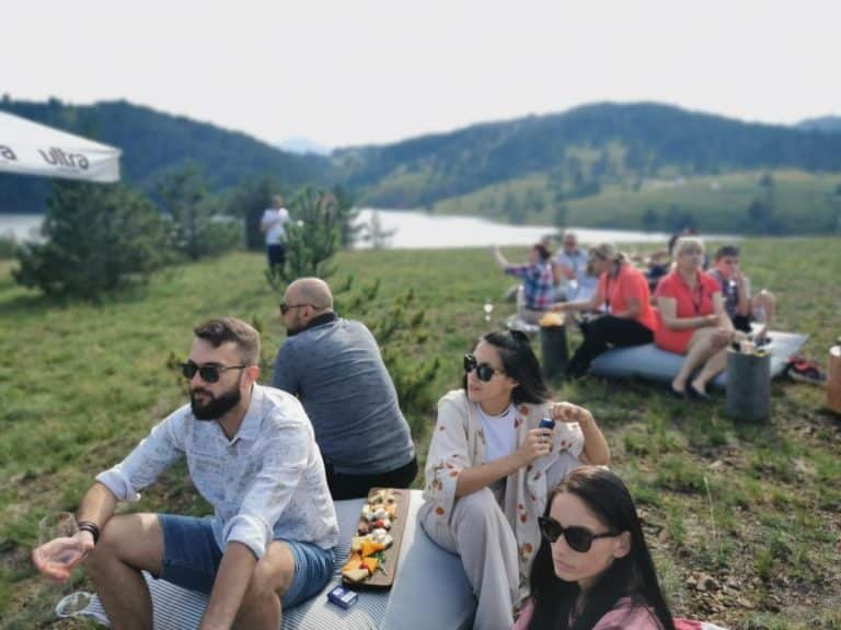 Traži se krevet više za predstojeće praznike: Srpska planina i ovog proleća biti puna kao šibica! Evo zbog čega privlači turiste širom sveta (FOTO)