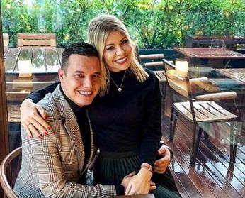 DANIJELA KARIĆ I IVAN MILEUSNIĆ PRIKLJUČENI NA INFUZIJI! Oglasila se iz porodičnog doma i zabrinula sve (FOTO)
