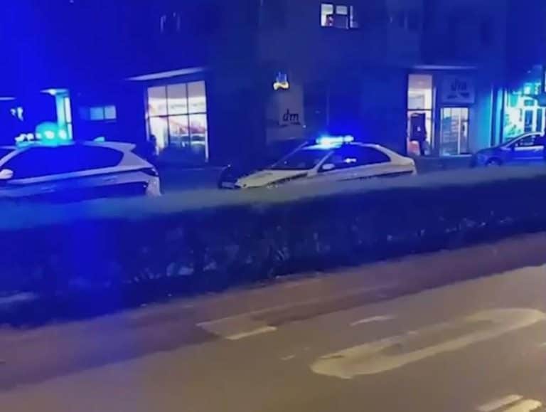 TEŠKA SAOBRAĆAJNA NESREĆA NA IZLAZU IZ TEMERINA Direktno se sudarila dva automobila: Ima povređenih (FOTO)