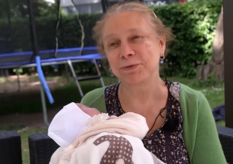 Aleksandra je u 67. godini rodila deseto dete: Sve ih začela prirodnim putem, pa otkrila kako izgleda njen  život (FOTO)