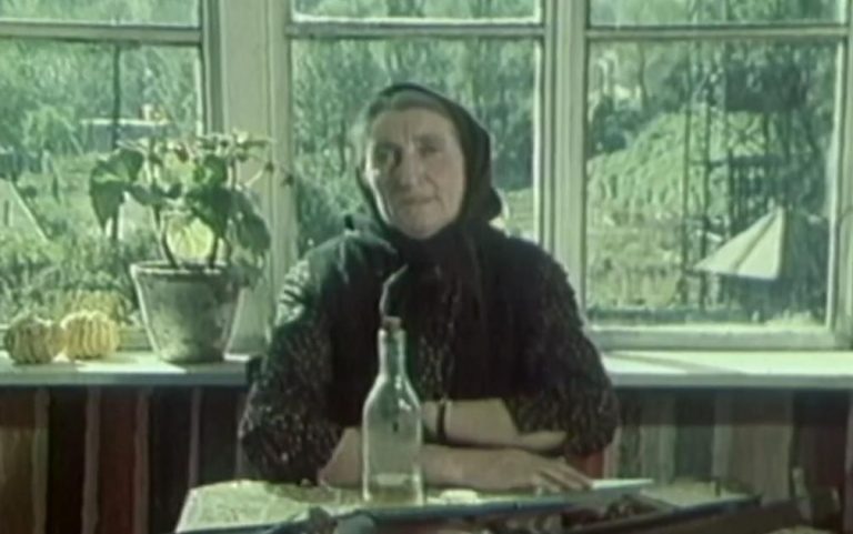 “Svako jutro pre snimanja sam pila tabletu za smirenje” Glumici koja je jednom ulogom osvojila Jugu muž branio da glumi, ceo život nosila ranu na srcu
