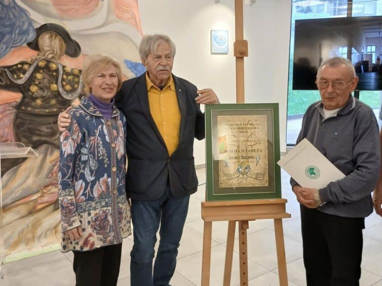 “PLAKETA ZELENA PLANETA” Ljubivoju Ršumoviću uručena još jedna u nizu (FOTO)