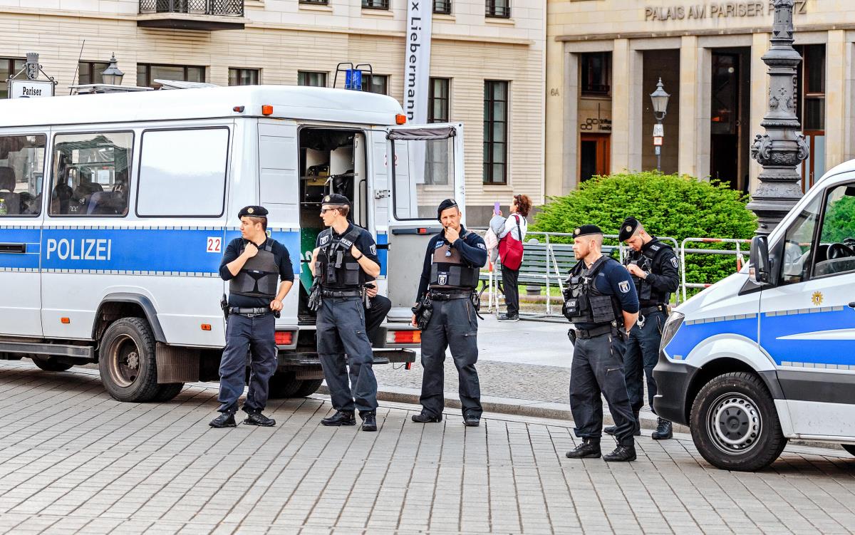 RAZBIJENA PEDOFILSKA MREŽA KIDFLIX: Ima gotovo DVA MILIONA korisnika, Hrvat među 79 uhapšenih! EUROPOL se hitno oglasio!