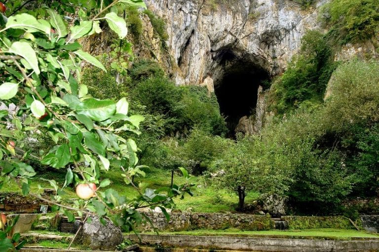 POTPEĆKA PEĆINA OD DANAS OTVORENA ZA TURISTE: Veruje se da će svako ko uđe produžiti sebi život za jedan dan