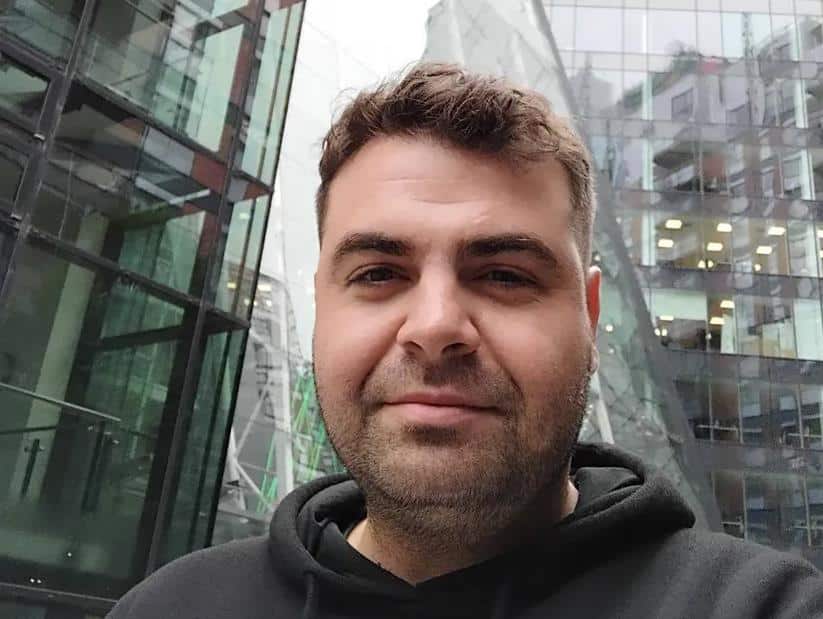 Poginuo reper u saobraćajnoj nesreći: Voz udario u njegov auto, porodica danima ništa nije znala