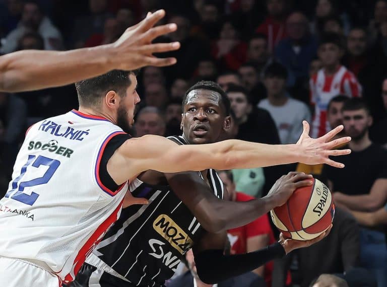DA LI STE IZNENAĐENI?! Kladionice objavile kvote za večiti derbi: Evo ko je favorit u meču Partizana i Crvene zvezde!