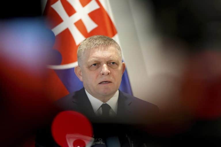 FICO U POSETI HRVATSKOJ ZAPUŠIO USTA NOVINARIMA! Postavili mu pitanje u vezi Dana pobede, slovački premijer im brutalno odgovorio “Mi znamo ko nas je oslobodio”