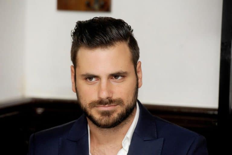 Oženio se Stjepan Hauser? Fatalni zavodnik pozirao sa lepom Ukrajinkom u belom na gliseru, a čestitke samo pljušte