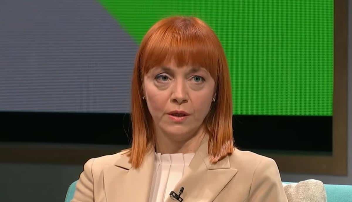 OVAJ MOĆNIK JE MUŽ VODITELJKE DNEVNIKA! Ima direktorsku poziciju i vrlo je poštovan, otkrila kako se slaže sa njegovom ćerkom iz prvog braka: Milanu dugujem…