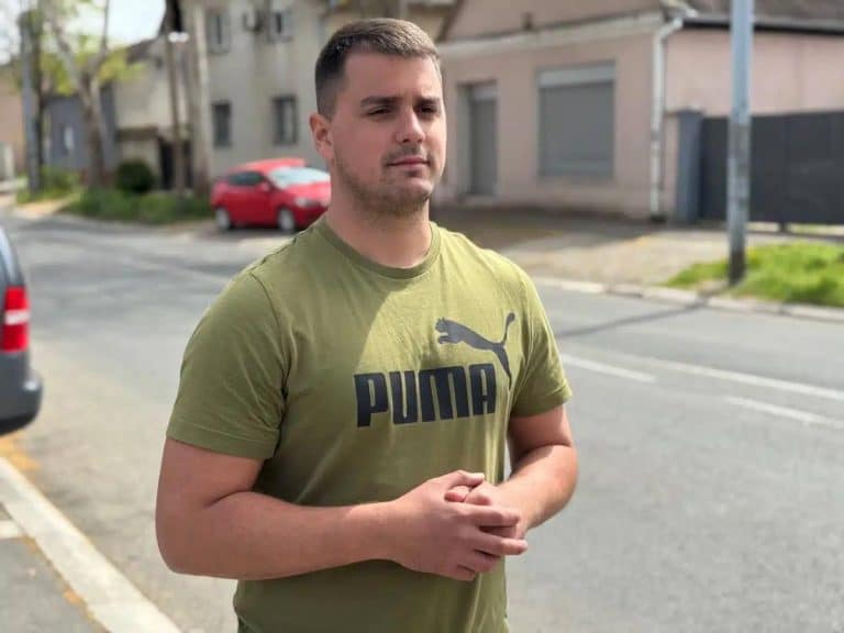 “IZA NAS JE 90 KILOMETARA, MNOGO ŽULJEVA, ALI I JEDINSTVENE PODRŠKE NARODA” Student koji pešači iz Novog Sada: Večeras stižemo ispred Narodne skupštine