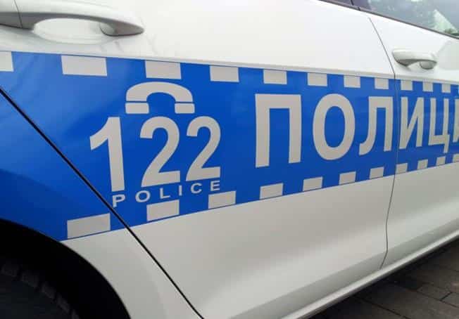 AUTO UDARIO DEVOJKE DOK SU VOZILE TROTINET: Haos kod Lazareva, jedna osoba teško povređena!