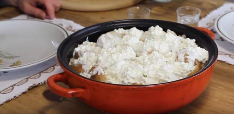 Popara sa sirom koja vraća u detinjstvo: Jednostavan recept za jelo koje ćete dugo pamtiti