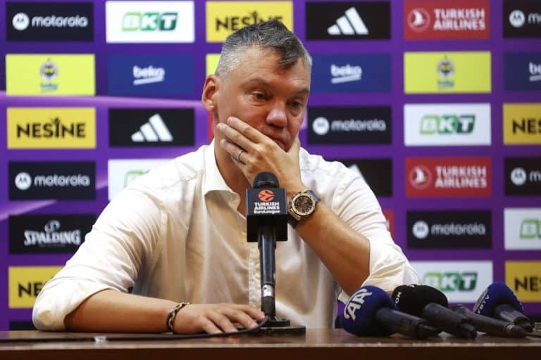 “NE ZASLUŽUJEŠ DA BUDEŠ OVDE” Šarunas žestoko isprozivao svog igrača – svi su zanemeli na konferenciji! VIDEO