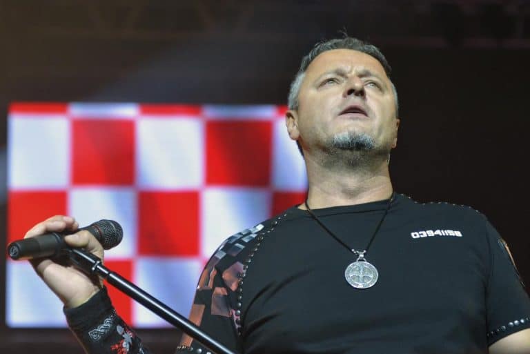 STANODAVCI TRLJAJU RUKE, ZA VEČE NUDE I GARAŽE, A CENA? I DO 1.800 EVRA! Navala za izdavanje stanova na dan koncerta Tompsona: Pogledajte koliko su podigli cene