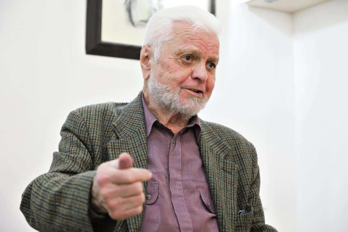 “Kad bih gledao sve predstave koje sam napisao, nikad ne bih bio kod kuće” Ovako je govorio Ljuba Simović za Kurir, njegov trag u srpskoj kulturi je večan
