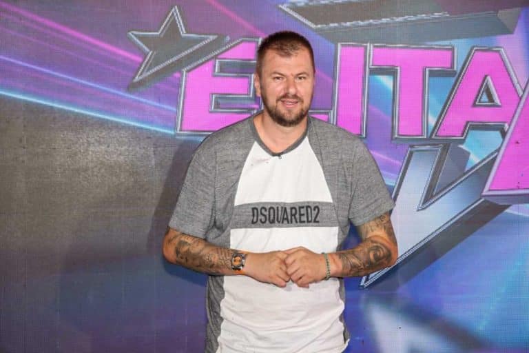 PROZIVAO SVOJE DEVOJKE U RIJALITJU, A SAD URADIO ISTO: Janjuš nije odoleo ovom trendu: Isplivala fotografija: Uroš je tvrdio da je ovo već radio (FOTO)