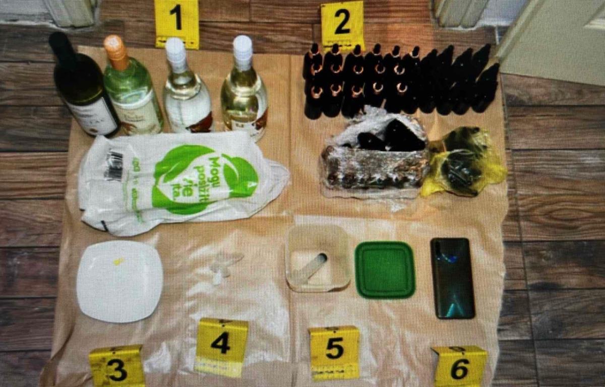 PRONAĐEN MU ARSENAL DROGE SPREMAN ZA DALJU PRODAJU Muškarac (37) uhapšen u Beogradu zbog opojnih supstanci: Evo šta je sve policija zaplenila! (FOTO)