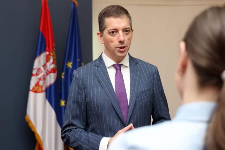 PARČE PROJE MI JE ZASTALO U GRLU, POČEO SAM DA SE GUŠIM” Ovako je američki kongresmen spasao život Marku Đuriću: “U tom trenutku on nadzire rad CIA…