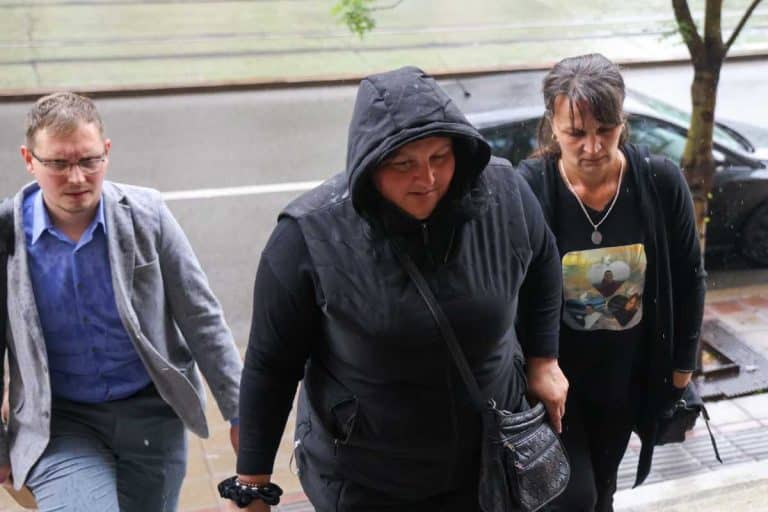“20 GODINA NIJE DOVOLJNO” RODITELJI DECE POBIJENE U MLADENOVCU ZAHTEVAJU PRAVDU: I potvrdu maksimalnih kazni Urošu Blažiću i njegovom ocu u Apelacionom sudu