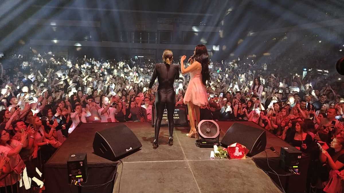 BOMBA I U ŠESTOJ DECENIJI: Mina Kostić Tanjina treća specijalna gošća, a pojavom zapalila Novi Sad
