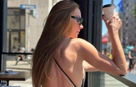 GOLA LEĐA I TANGA GAĆICE! Bivša žena Nenada Aleksića Ša zapalila mreže: Ivana Aleksić u ovom izdanju nikoga ne ostavlja ravnodušnim (FOTO)