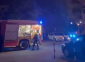 POŽAR U NOVOM SADU: Gori stan na petom spratu zgrade, vatrogasci na terenu (VIDEO)